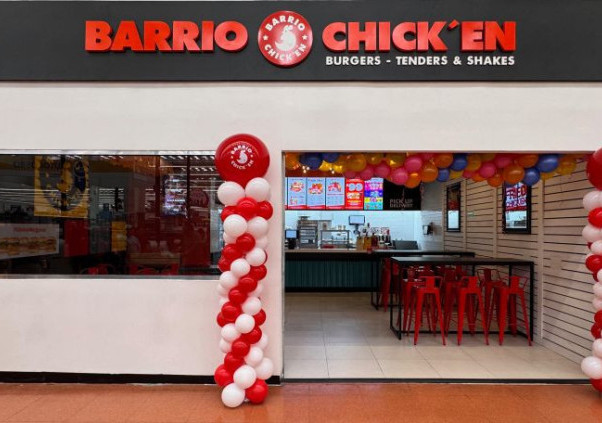 Barrio_Chicken_Walmart_Plaza_Oriente..jpg